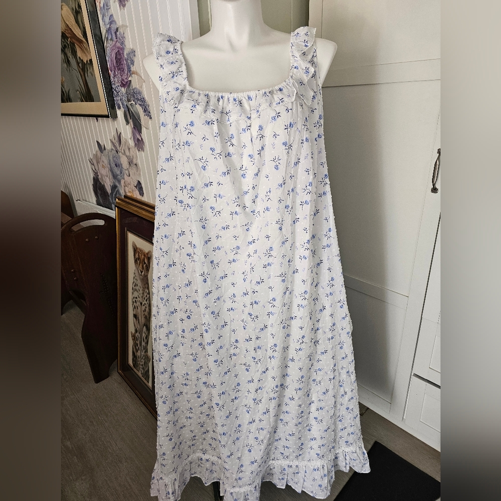 Eileen West White Nightgown with Blue Floral Print- Cotton NWT - Picture 2 of 8